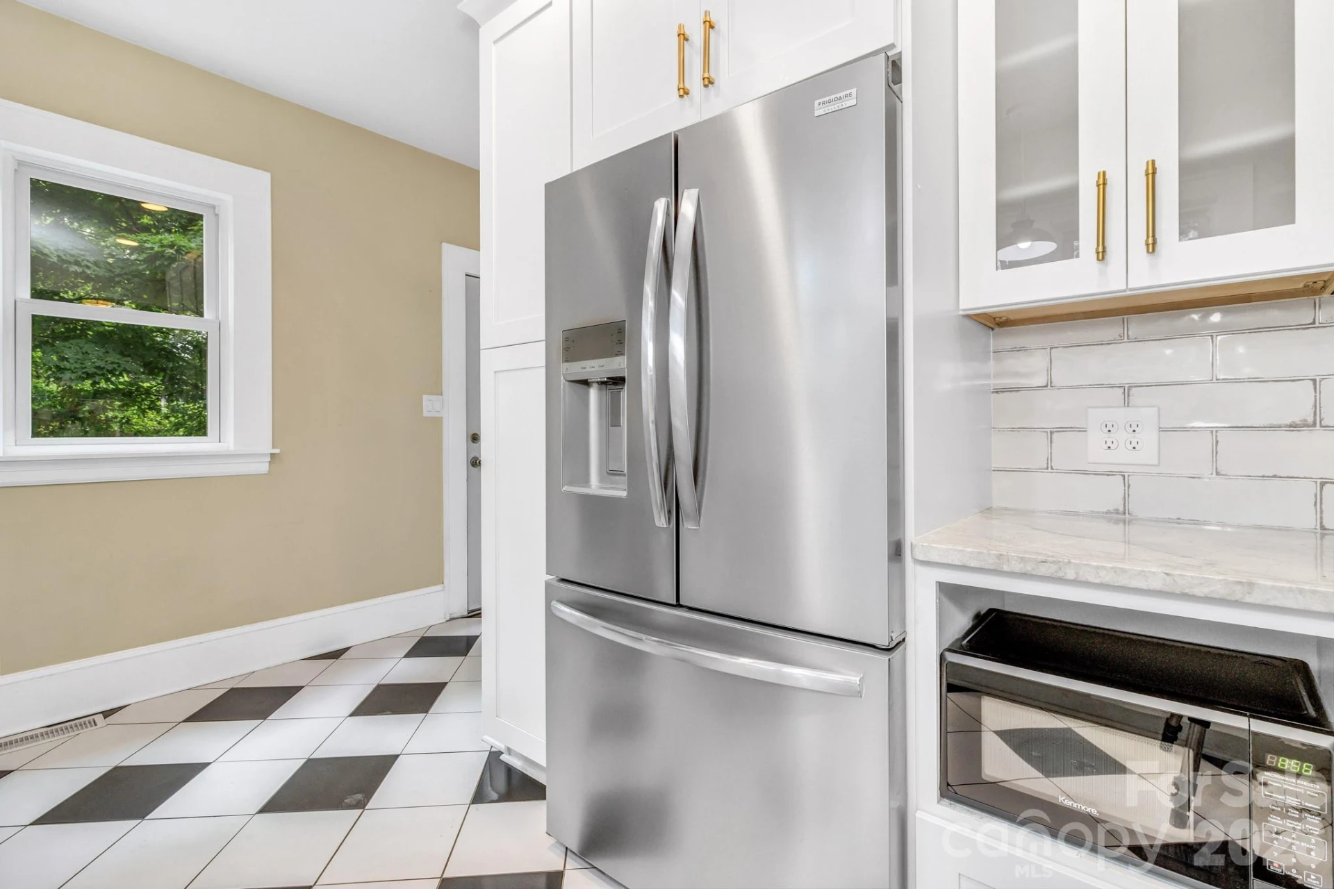 22 Fenner Avenue - Photo 17