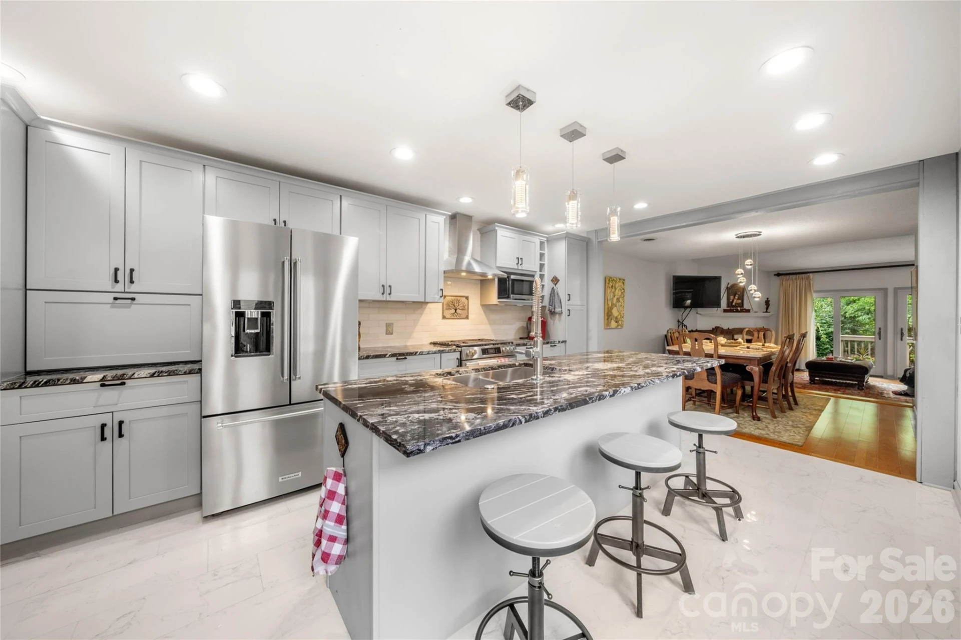 106 Deerlake Drive - Photo 5