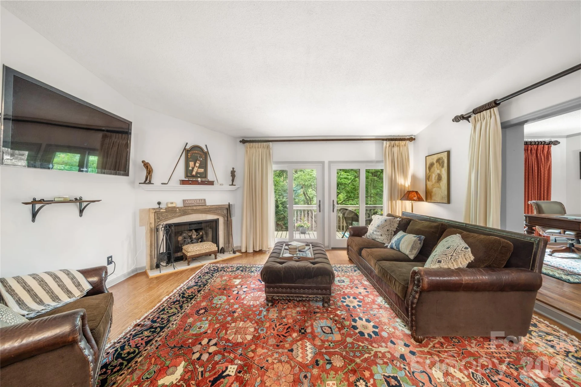 106 Deerlake Drive - Photo 3