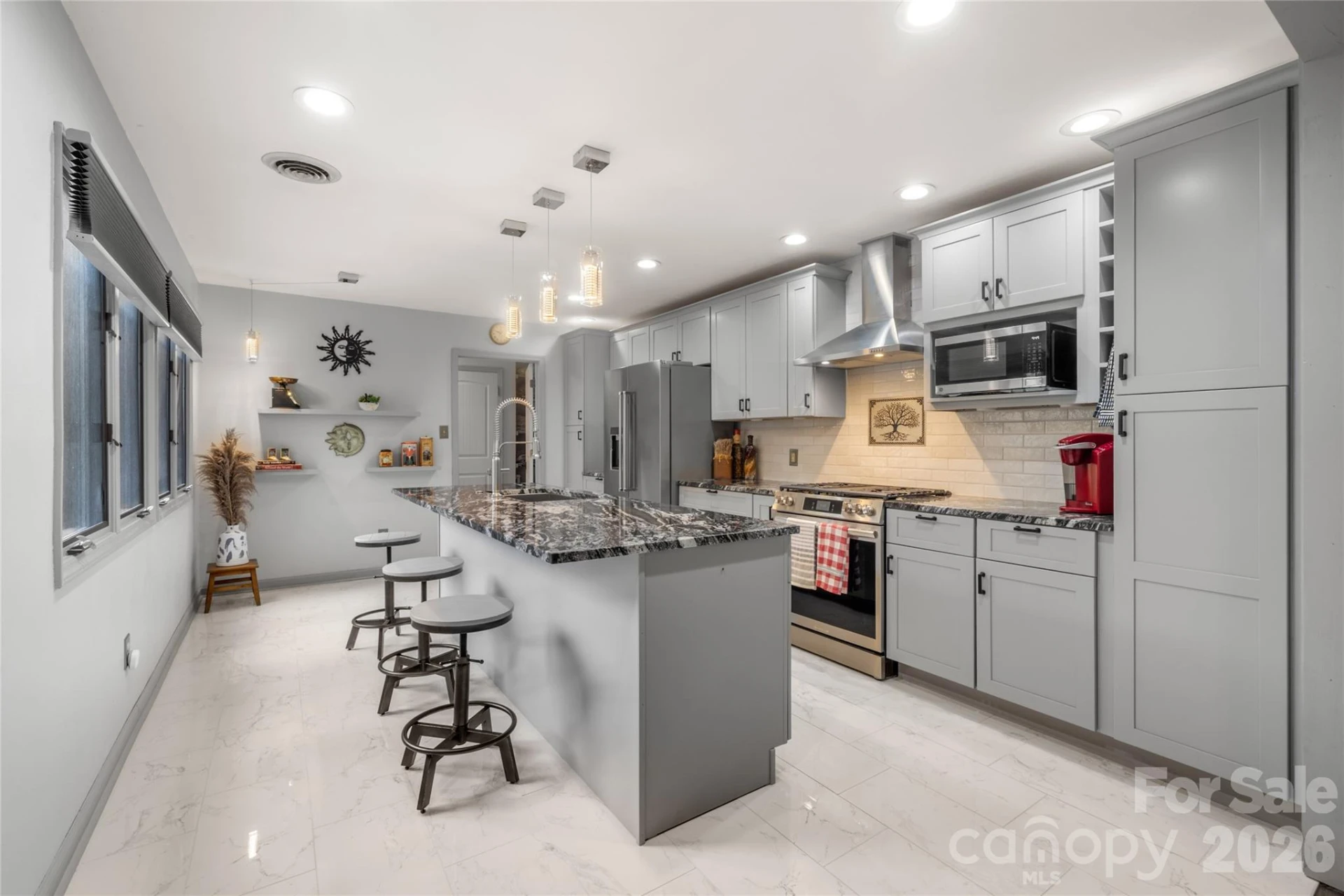 106 Deerlake Drive - Photo 4