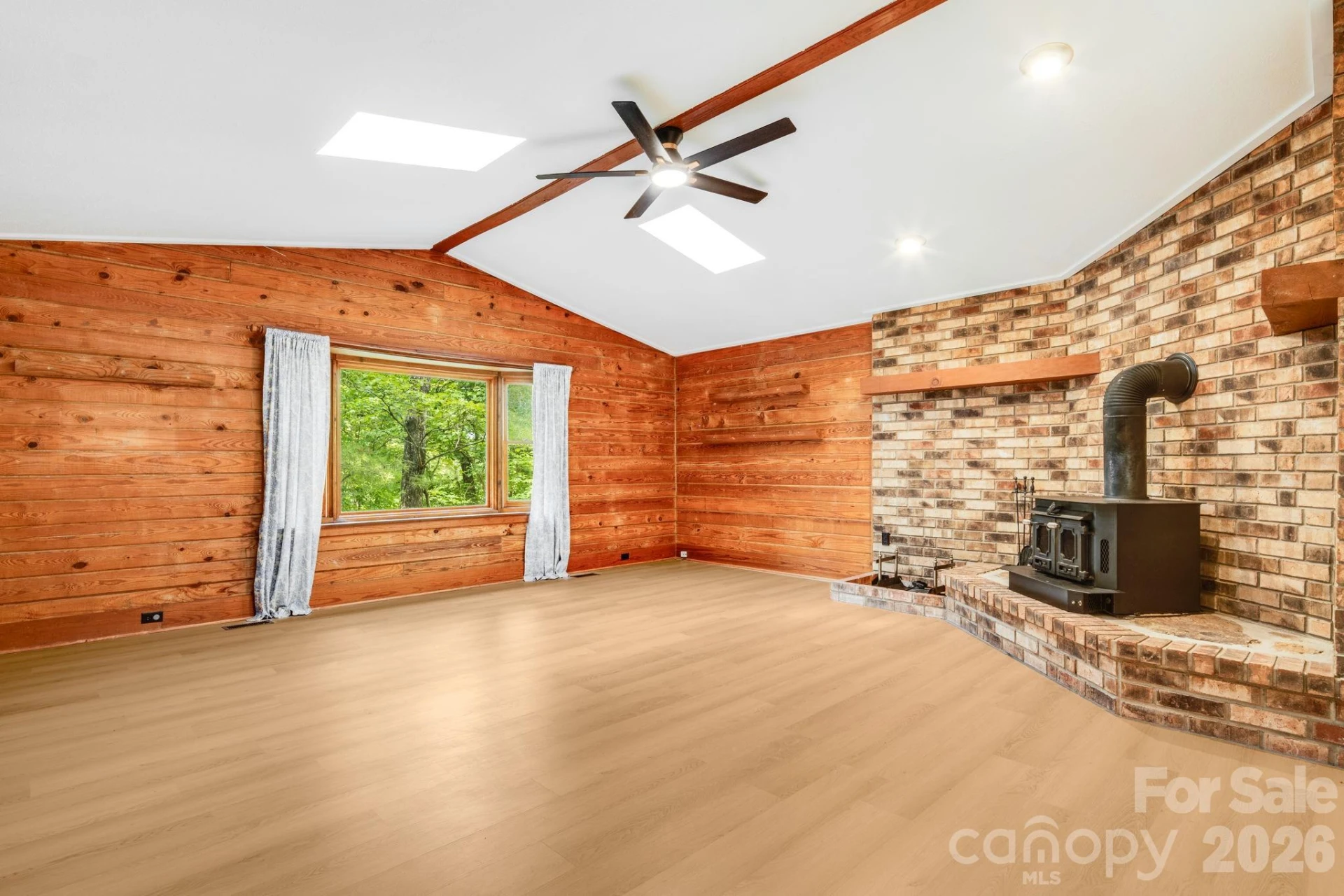 423 Rambling Drive - Photo 7