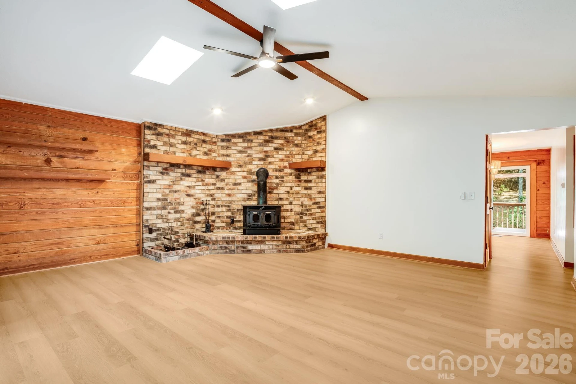 423 Rambling Drive - Photo 8