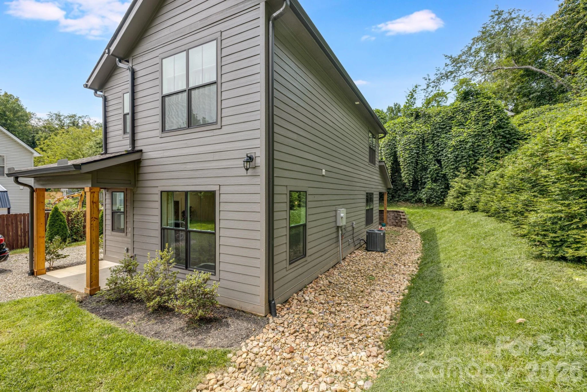 108 Glendale Avenue - Photo 3