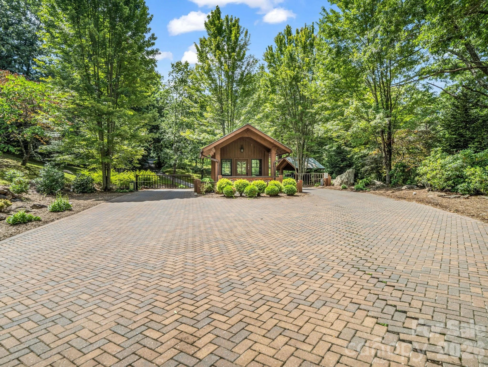 3670 French Broad Parkway - Photo 25