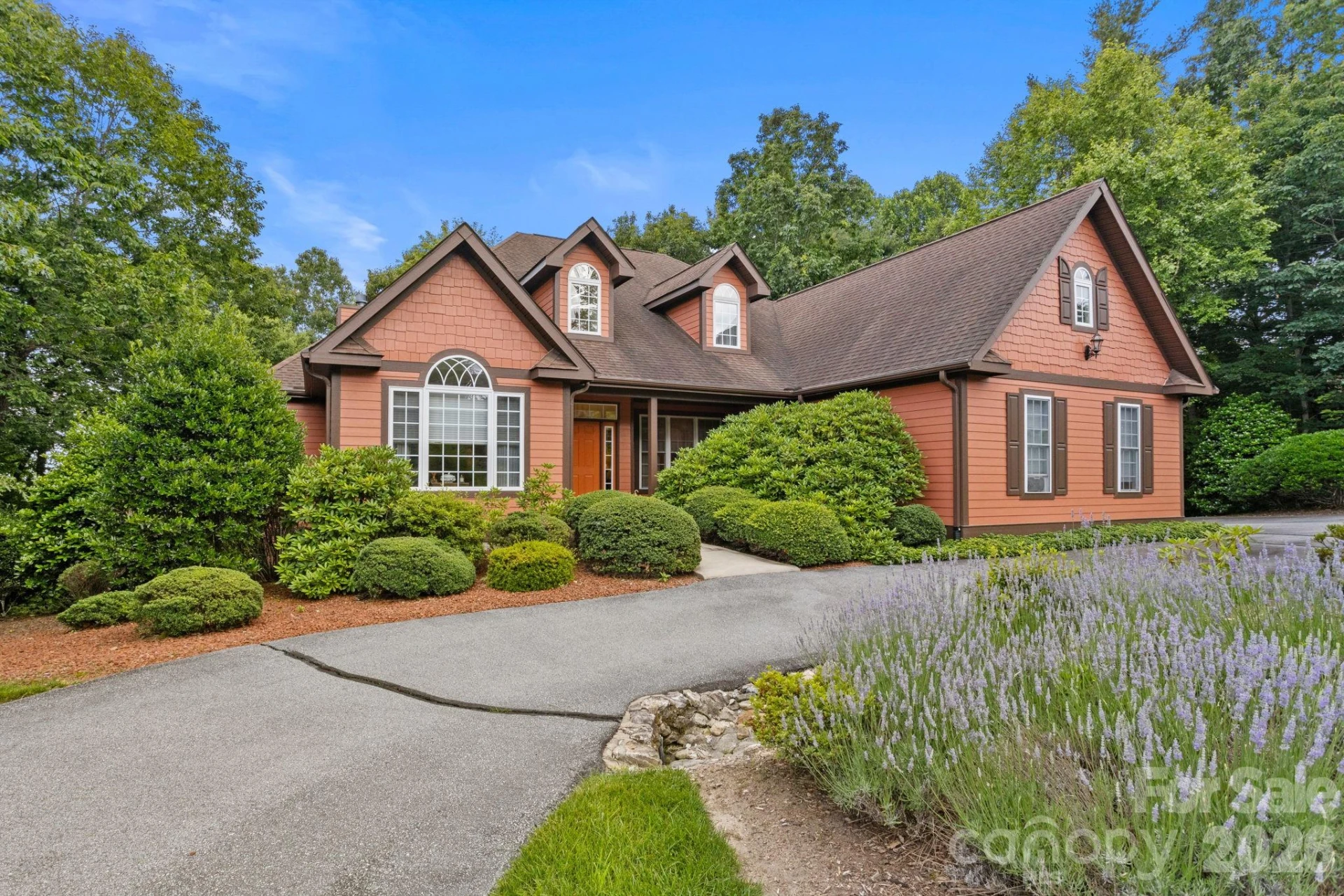 100 Crestgrove Drive - Photo 2