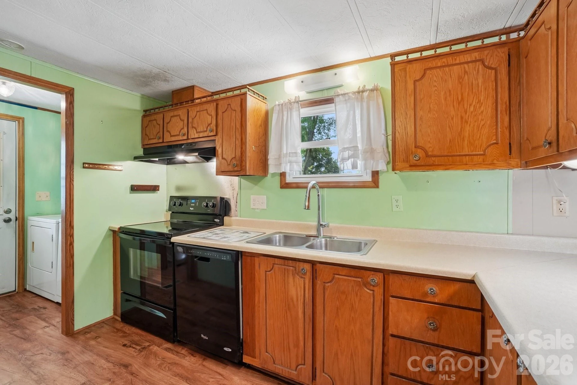 303 Meadowbrook Court - Photo 12