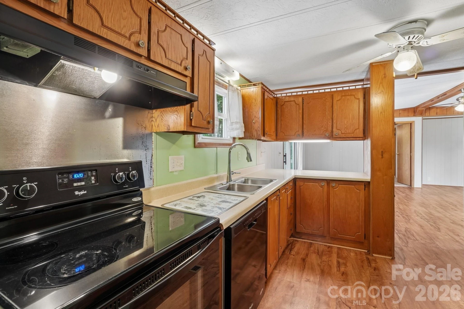 303 Meadowbrook Court - Photo 13