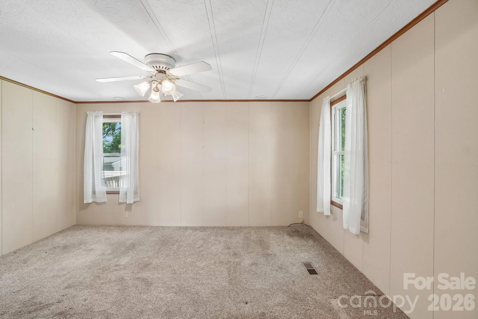 303 Meadowbrook Court - Photo 16
