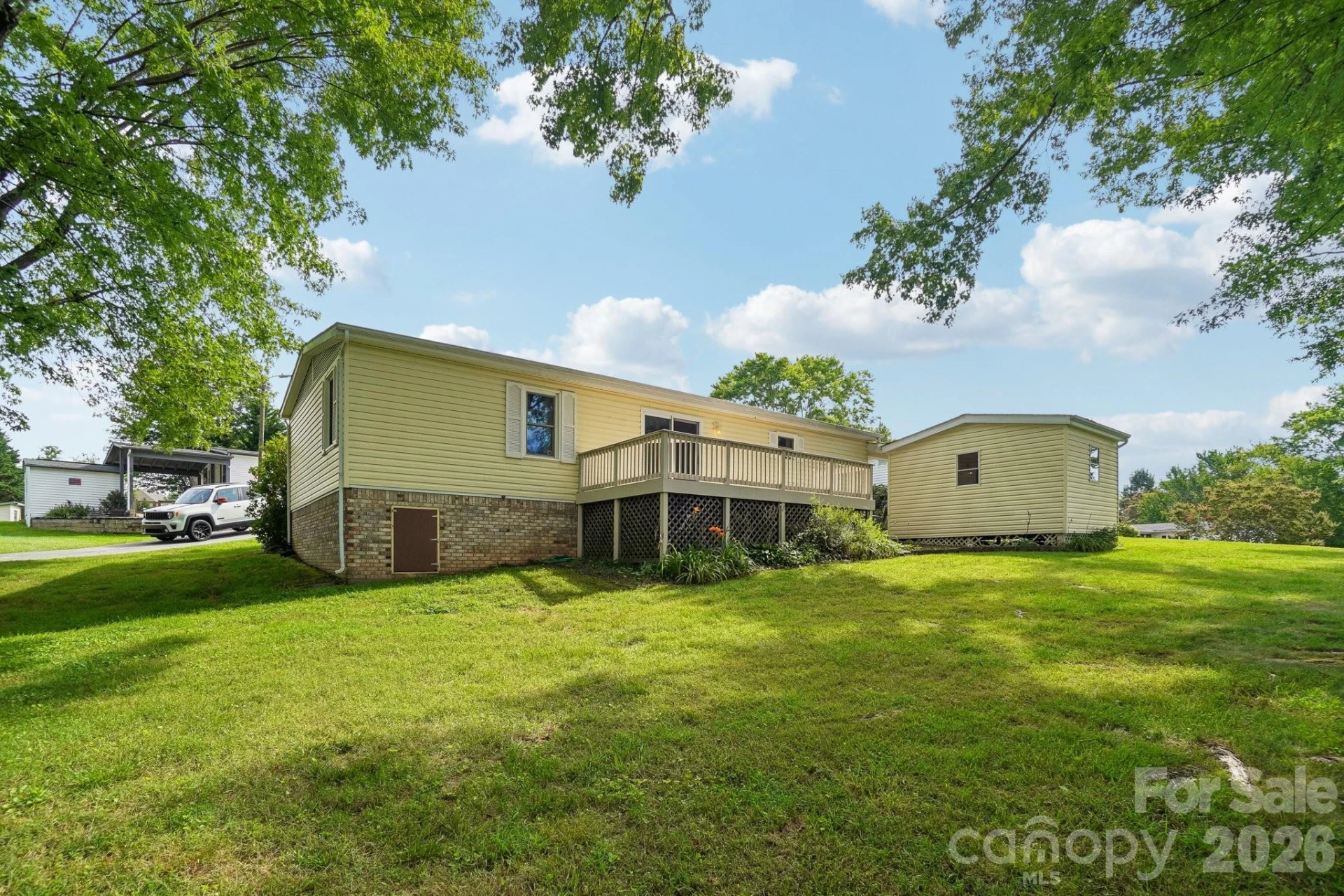 303 Meadowbrook Court - Photo 29