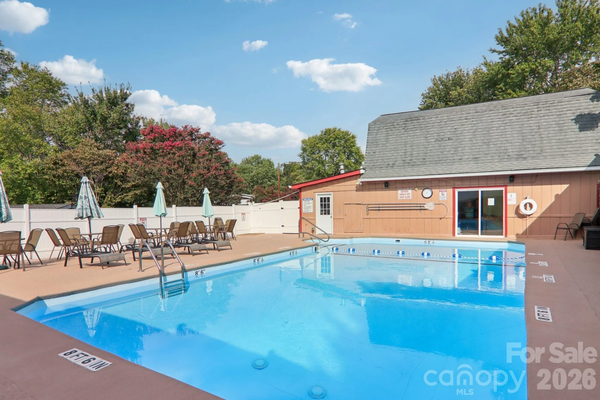 303 Meadowbrook Court - Photo 37