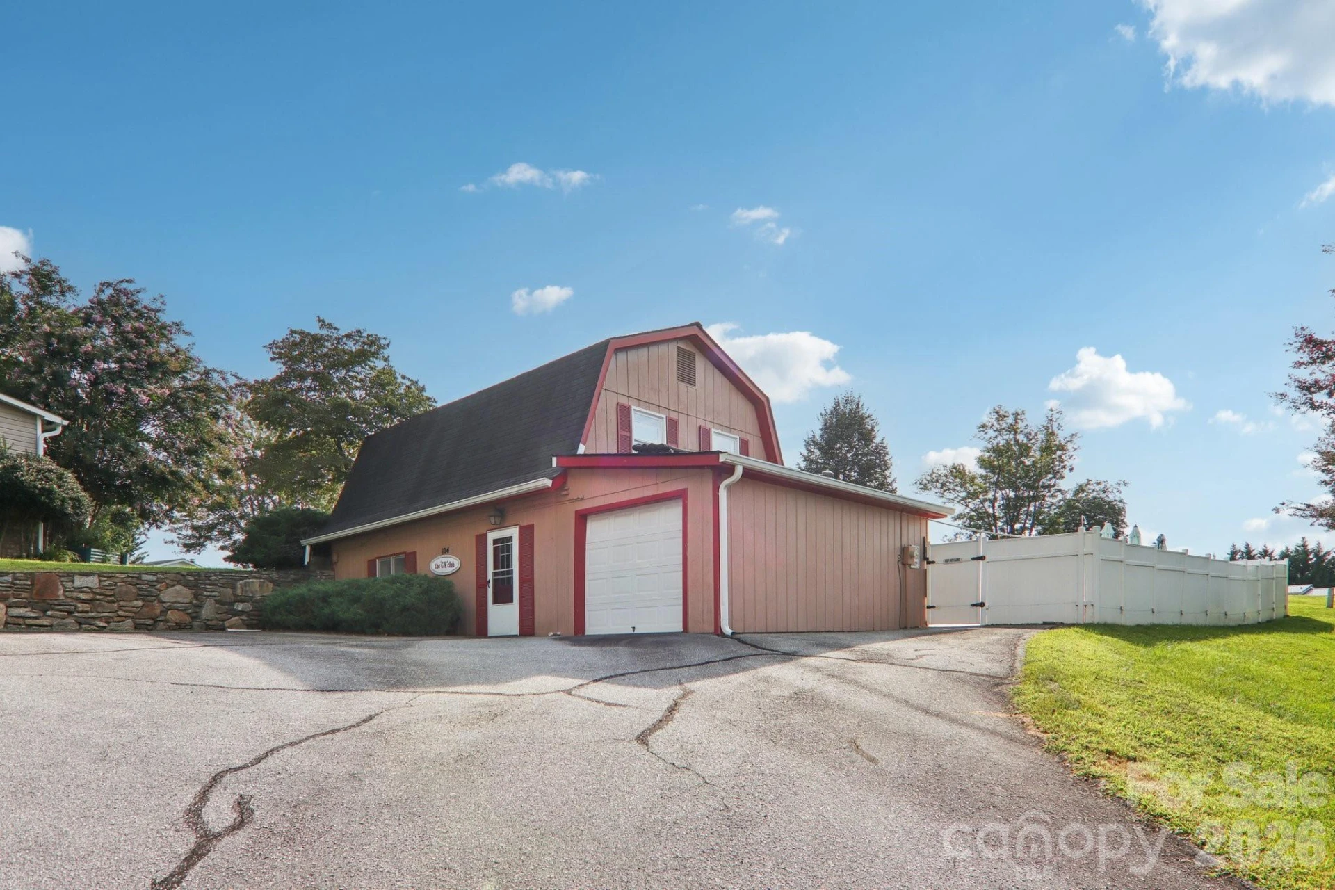 303 Meadowbrook Court - Photo 38