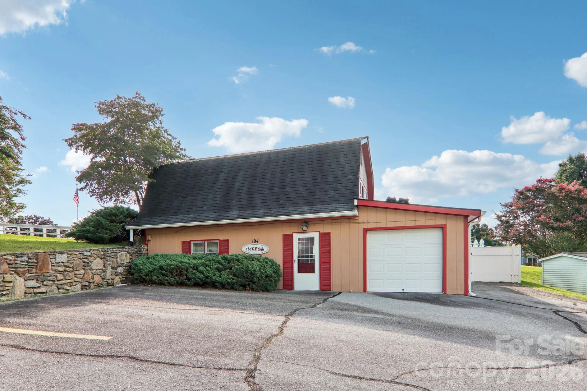 303 Meadowbrook Court - Photo 39