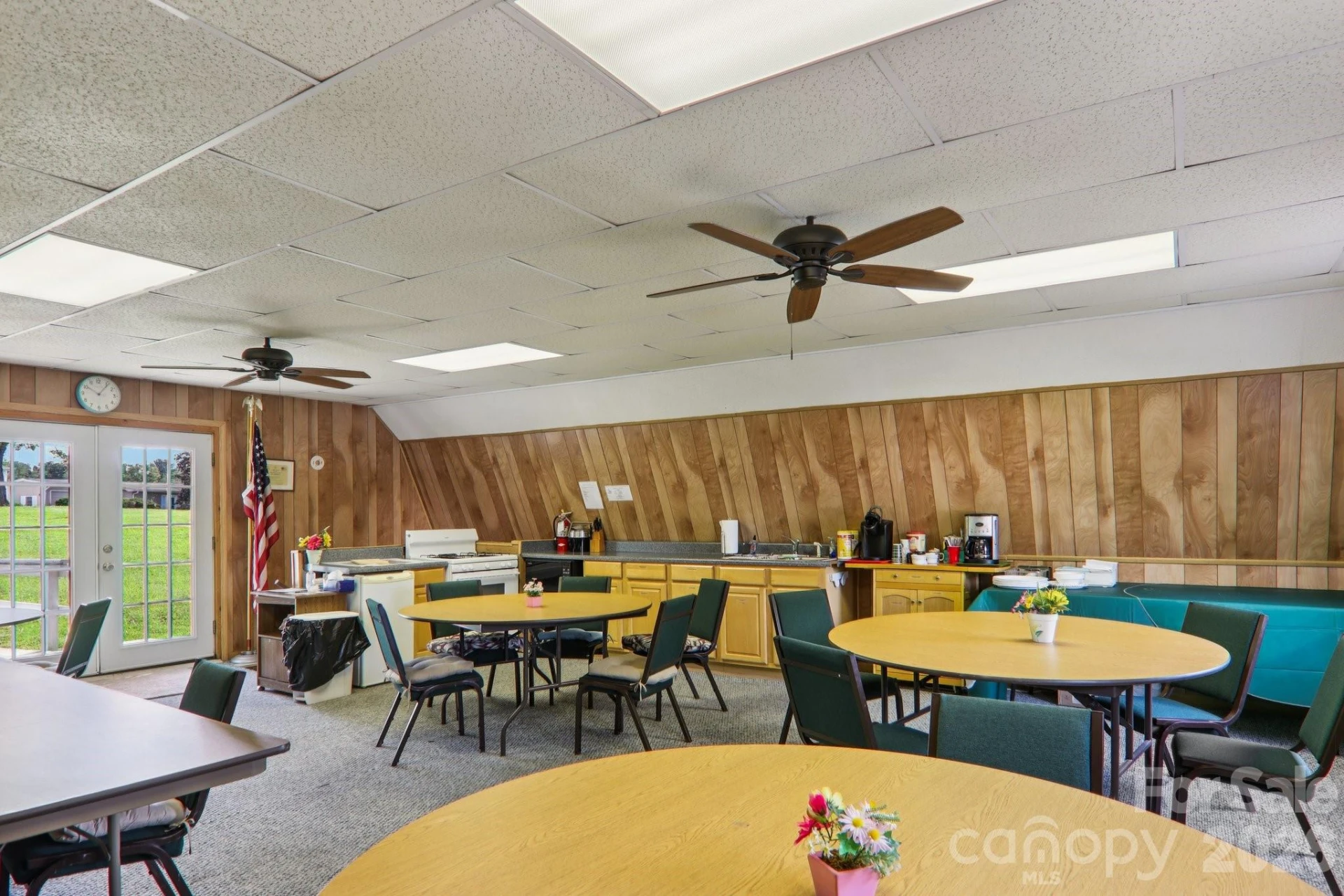 303 Meadowbrook Court - Photo 40