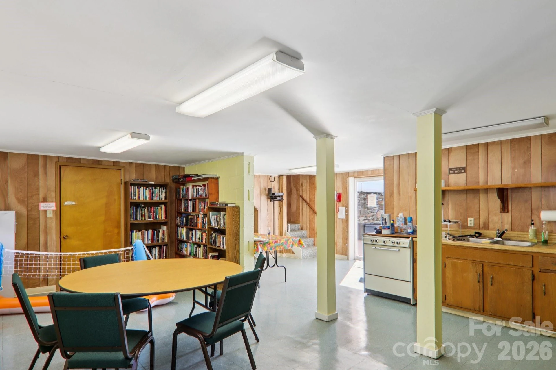 303 Meadowbrook Court - Photo 43