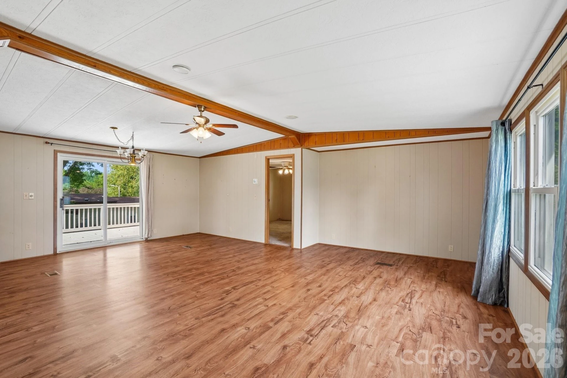 303 Meadowbrook Court - Photo 7