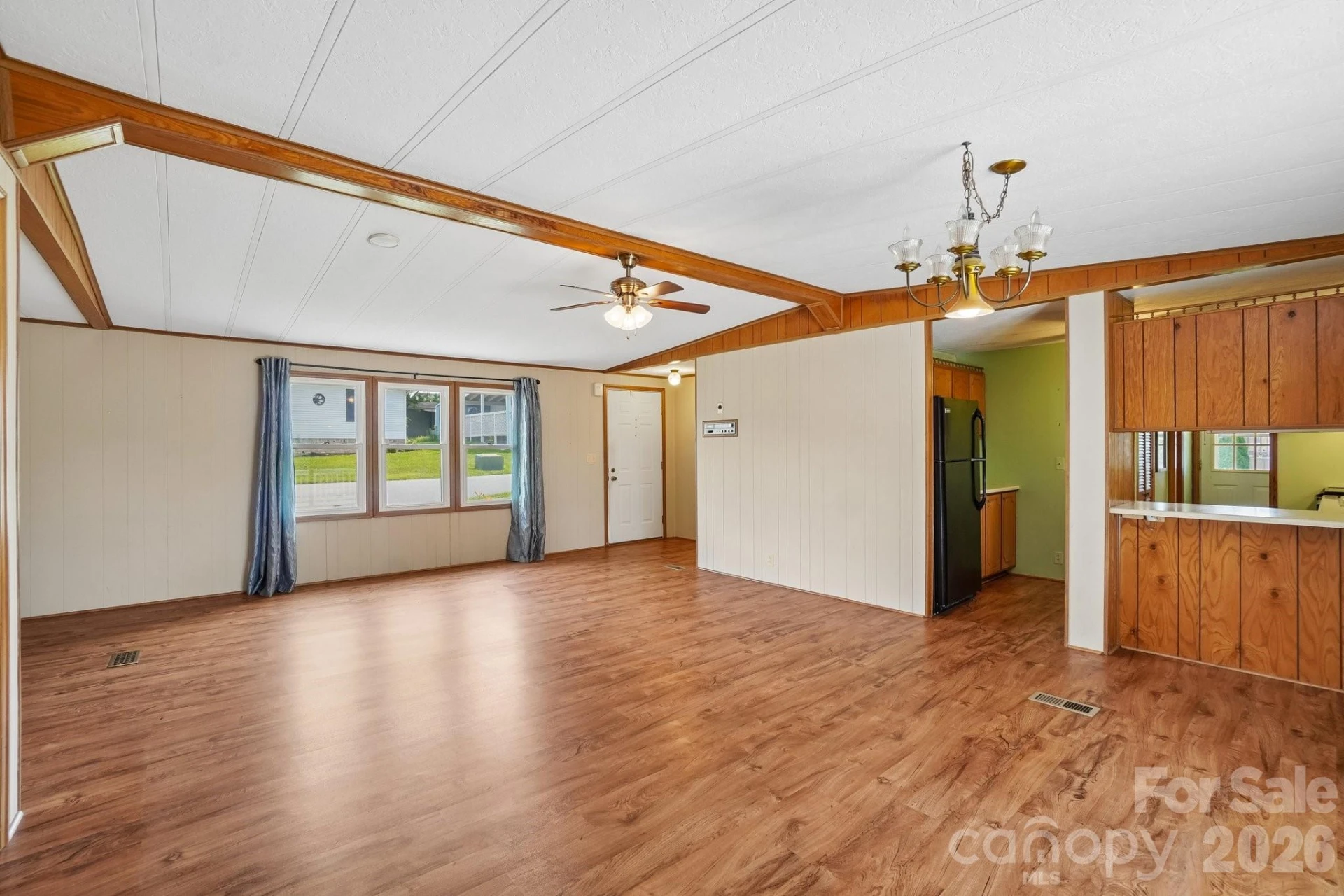 303 Meadowbrook Court - Photo 8