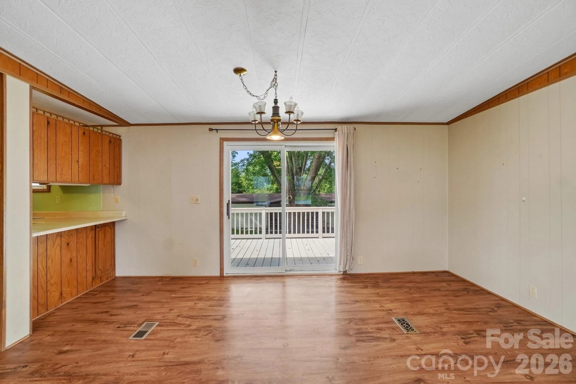 303 Meadowbrook Court - Photo 10