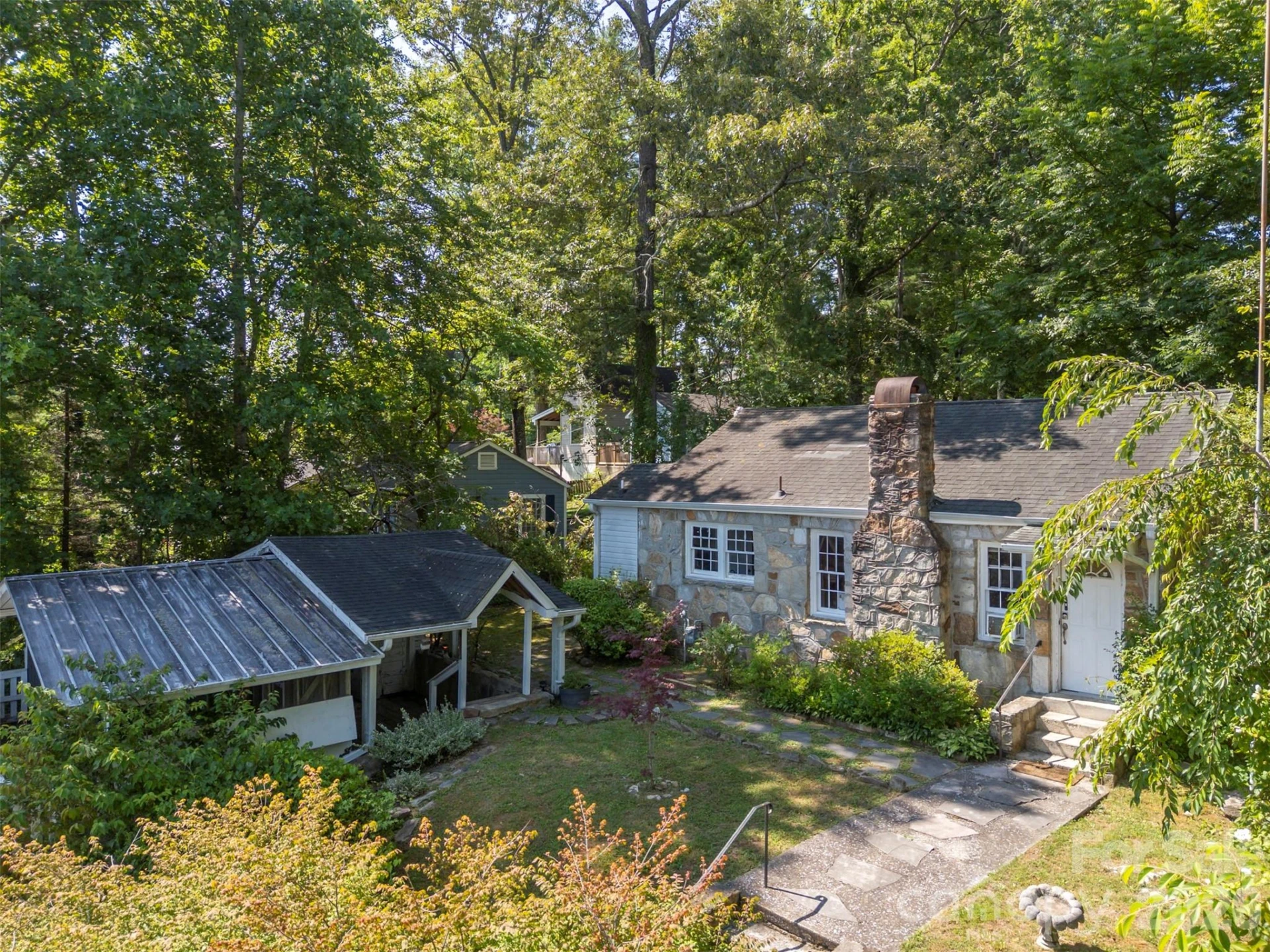 720 Sylvan Boulevard - Photo 3