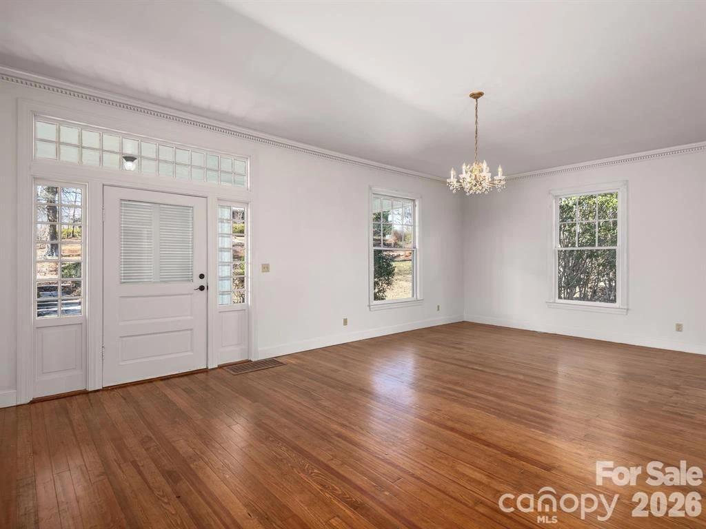 143 S Ridgecrest Avenue - Photo 3
