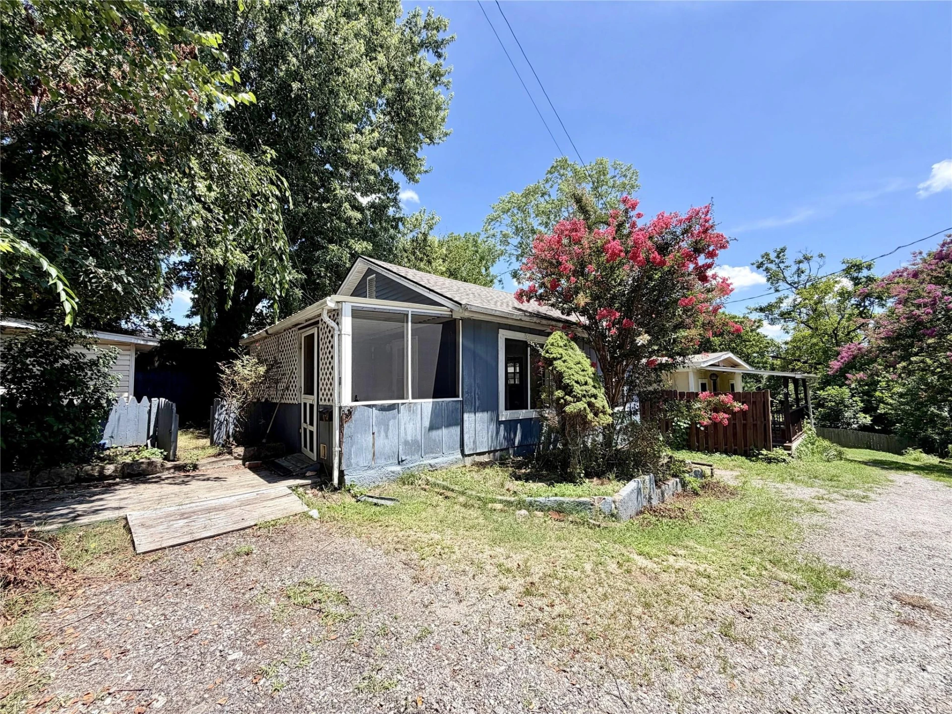 6 Leita Lane