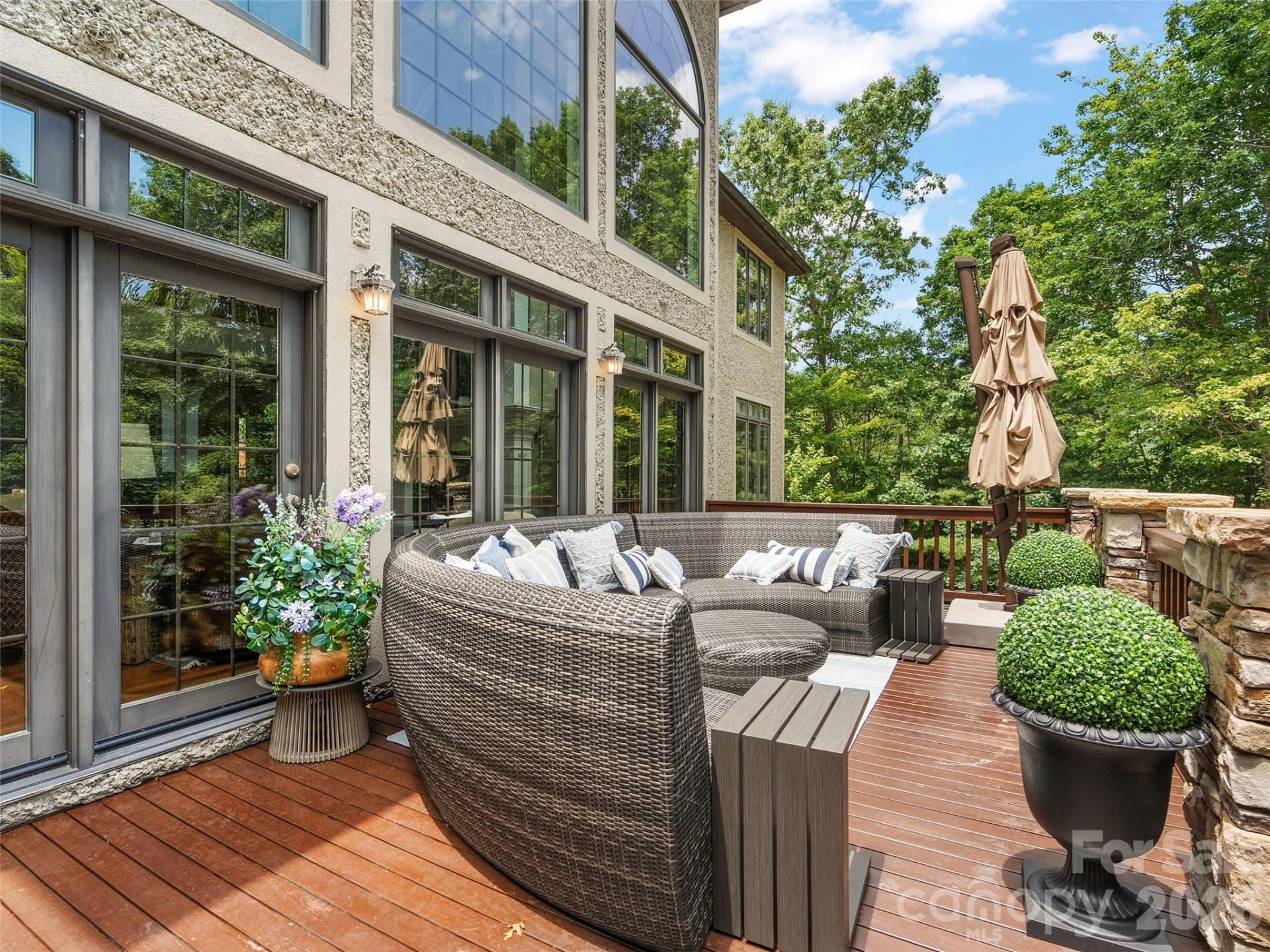 413 Barrington Drive - Photo 11