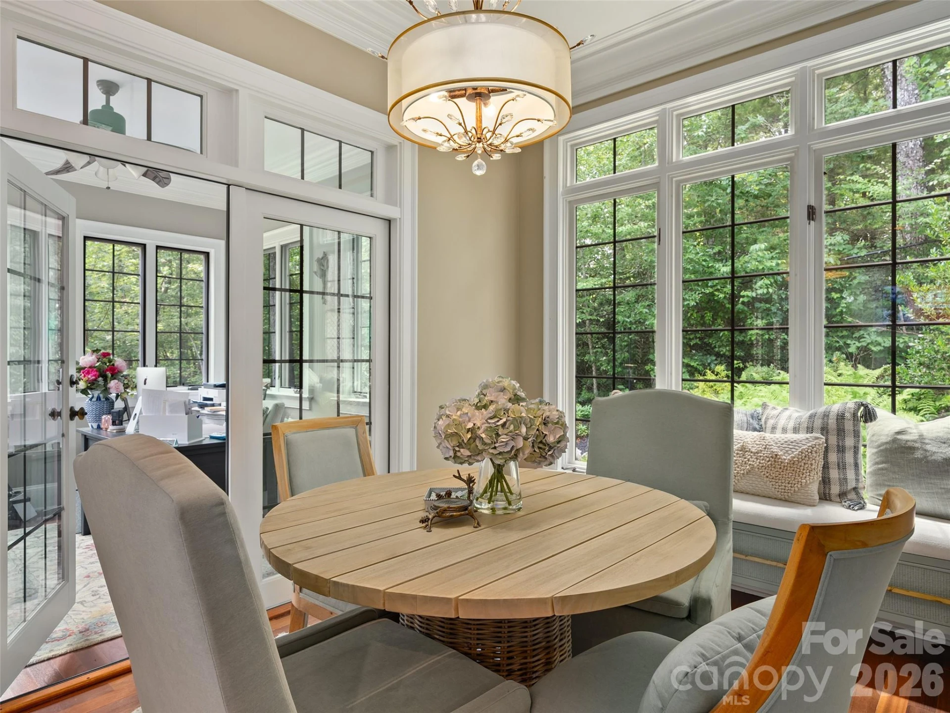 413 Barrington Drive - Photo 14