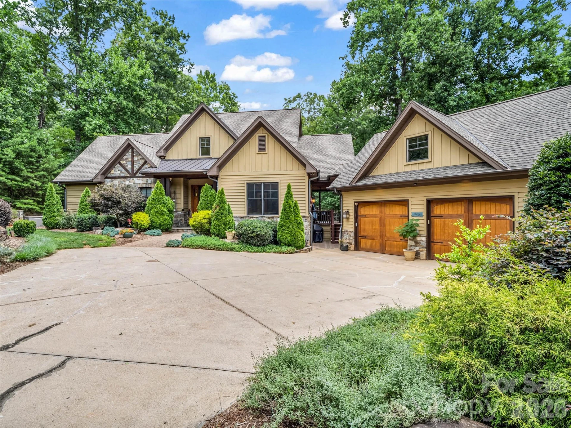 153 Glenn Court - Photo 2