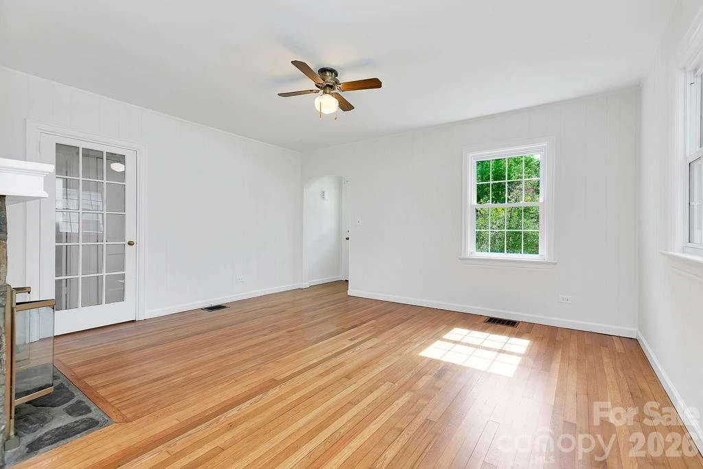 105 Parkview Drive - Photo 11