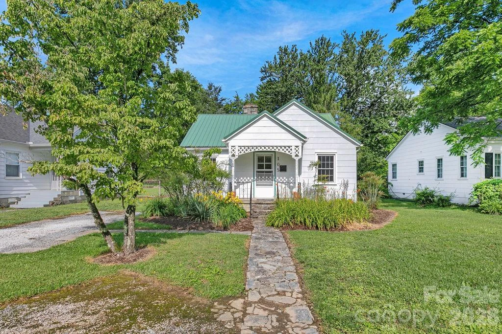 105 Parkview Drive - Photo 3