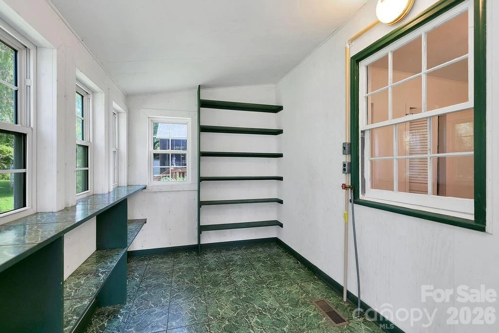105 Parkview Drive - Photo 36
