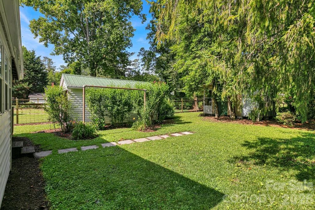 105 Parkview Drive - Photo 39