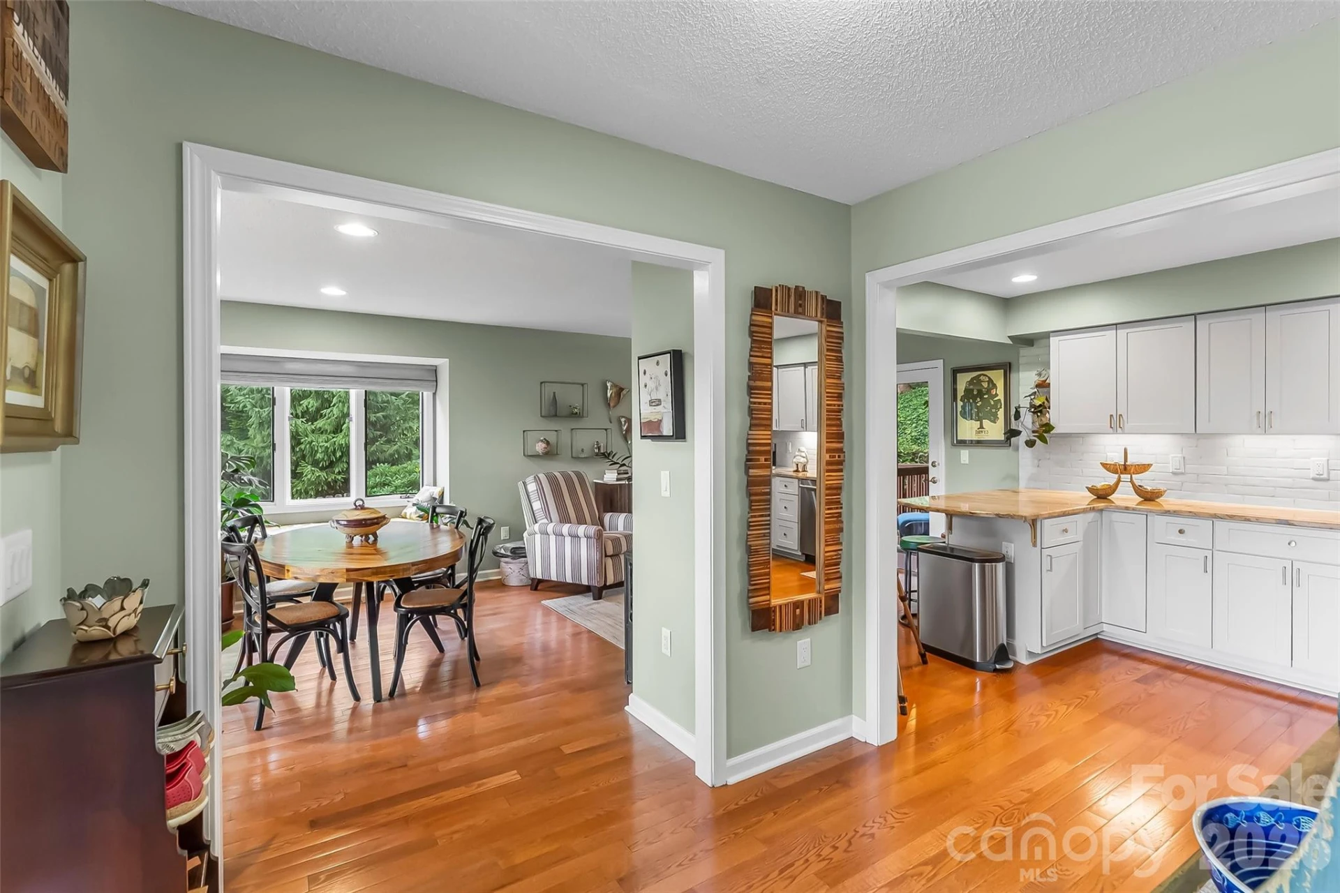 121 Stonecrest Drive - Photo 4