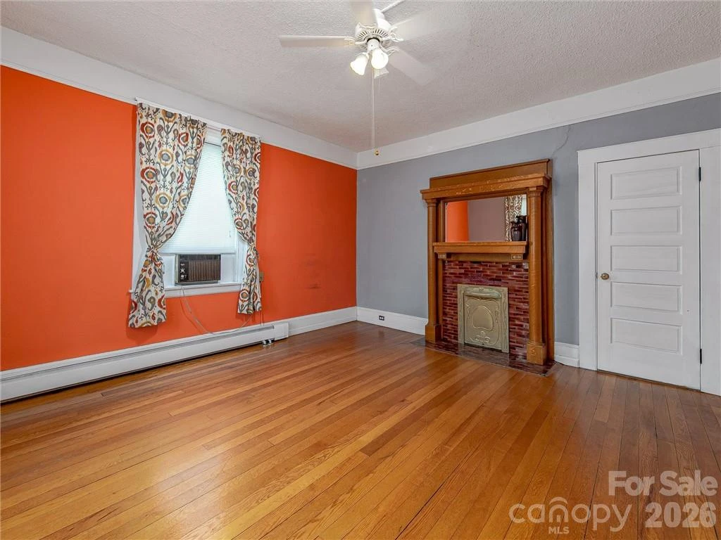 575 Haywood Road - Photo 11