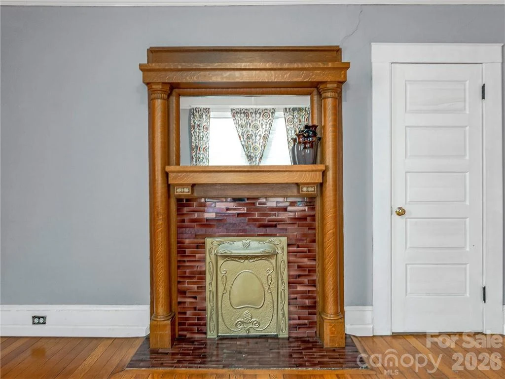 575 Haywood Road - Photo 12