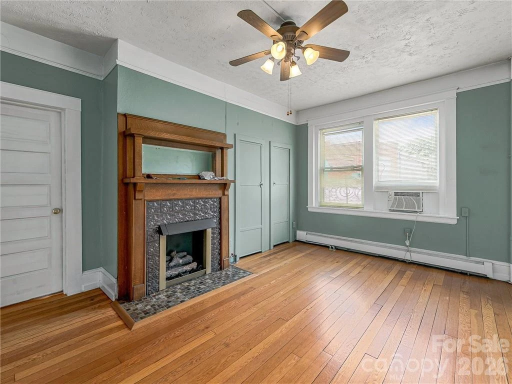 575 Haywood Road - Photo 13