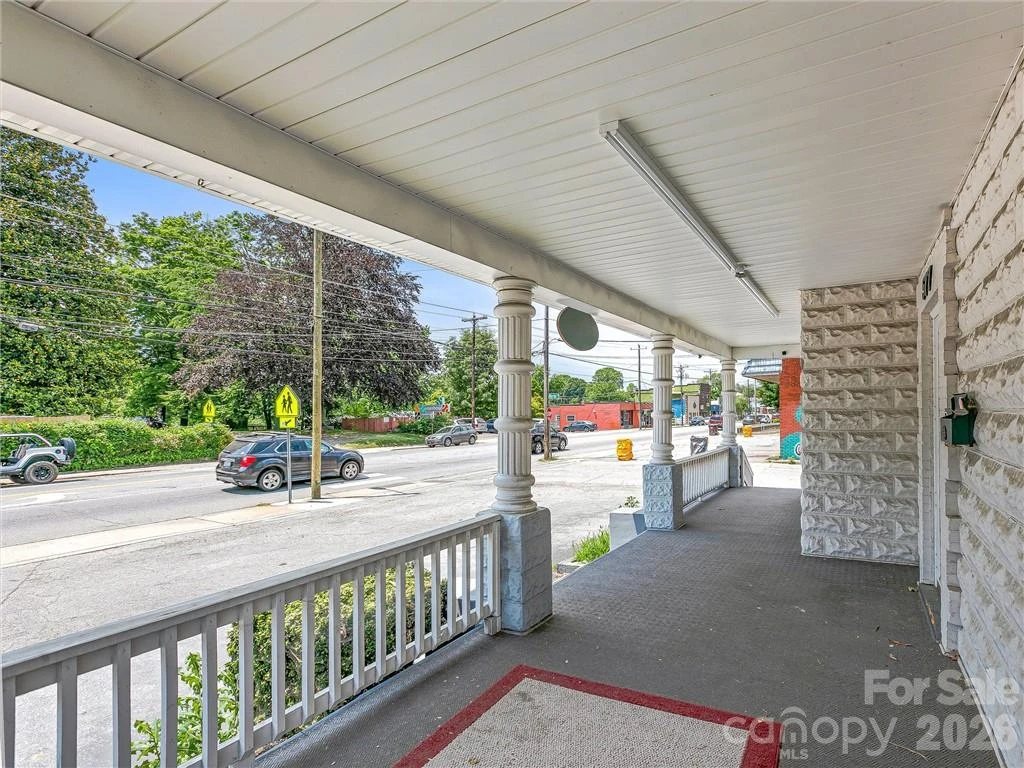 575 Haywood Road - Photo 8