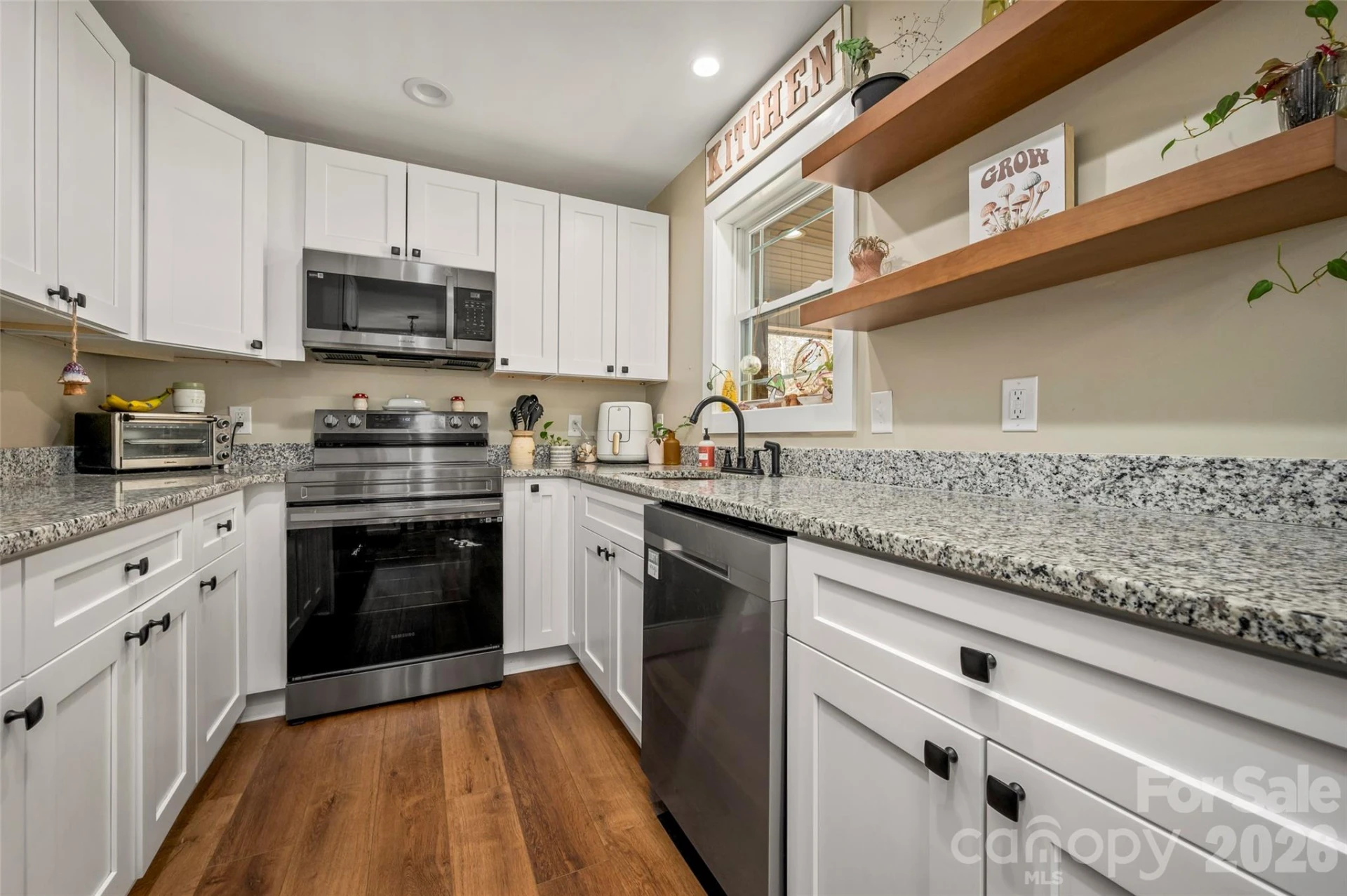 180 Nanhart Court - Photo 10