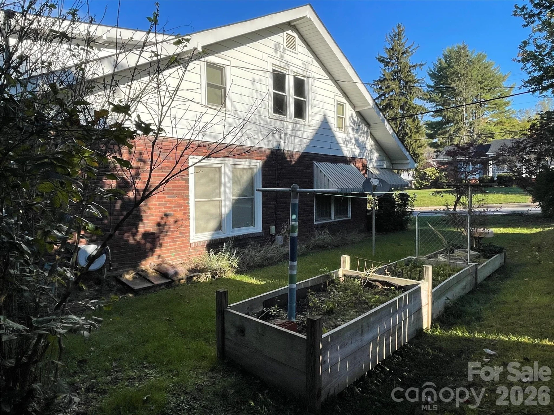 318 Academy Street - Photo 33