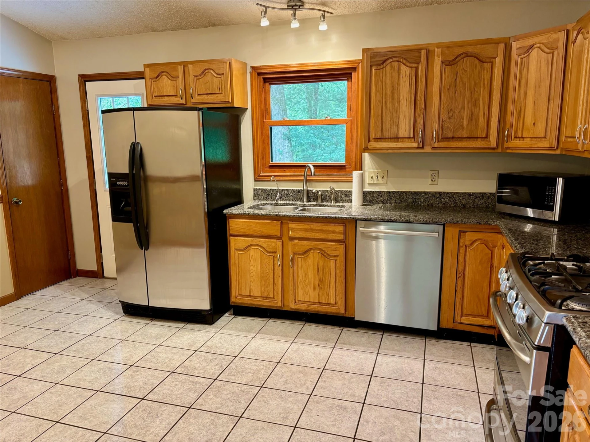 21 Ashwood Drive - Photo 10