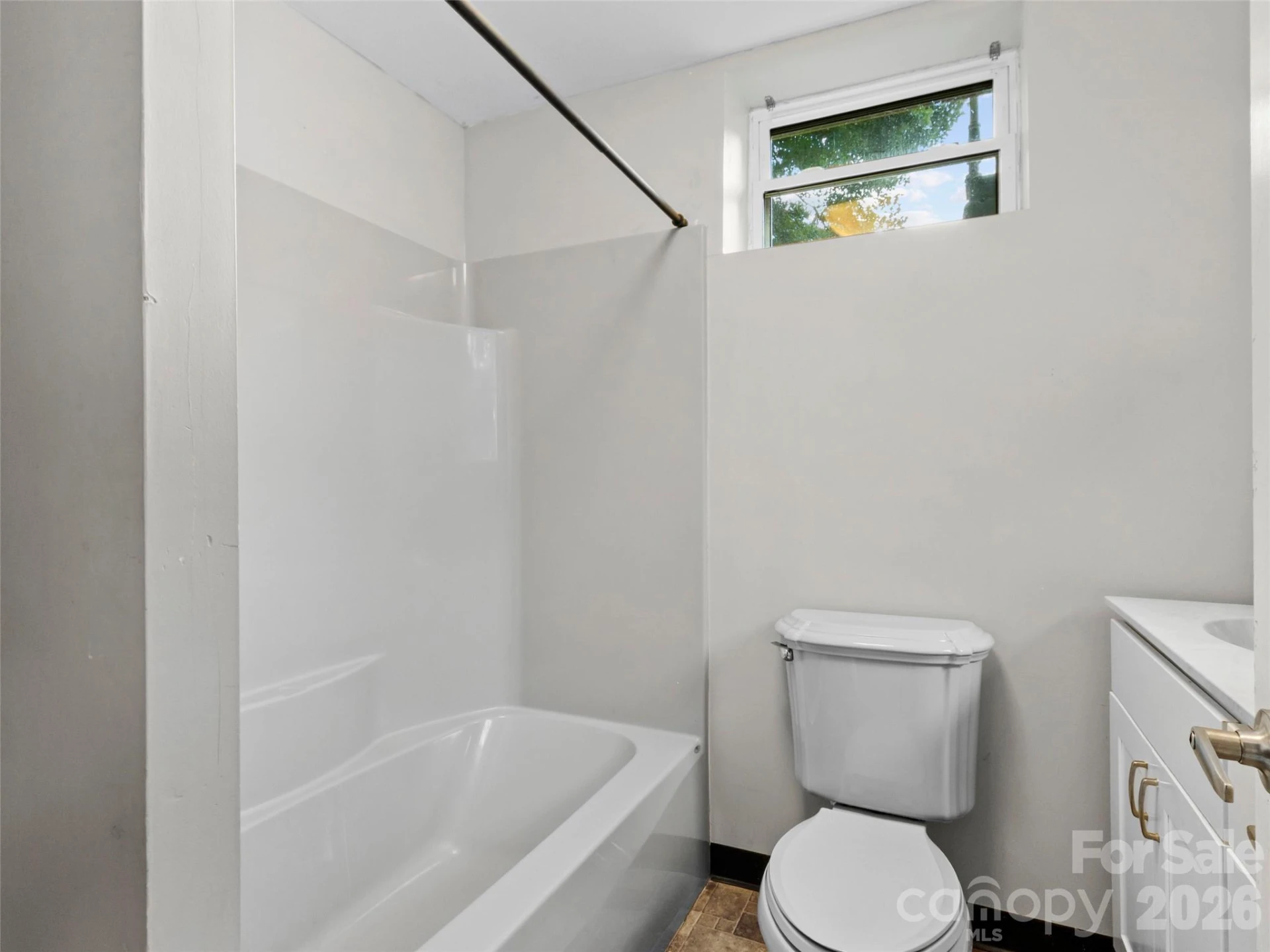 230 School Road E - Photo 29