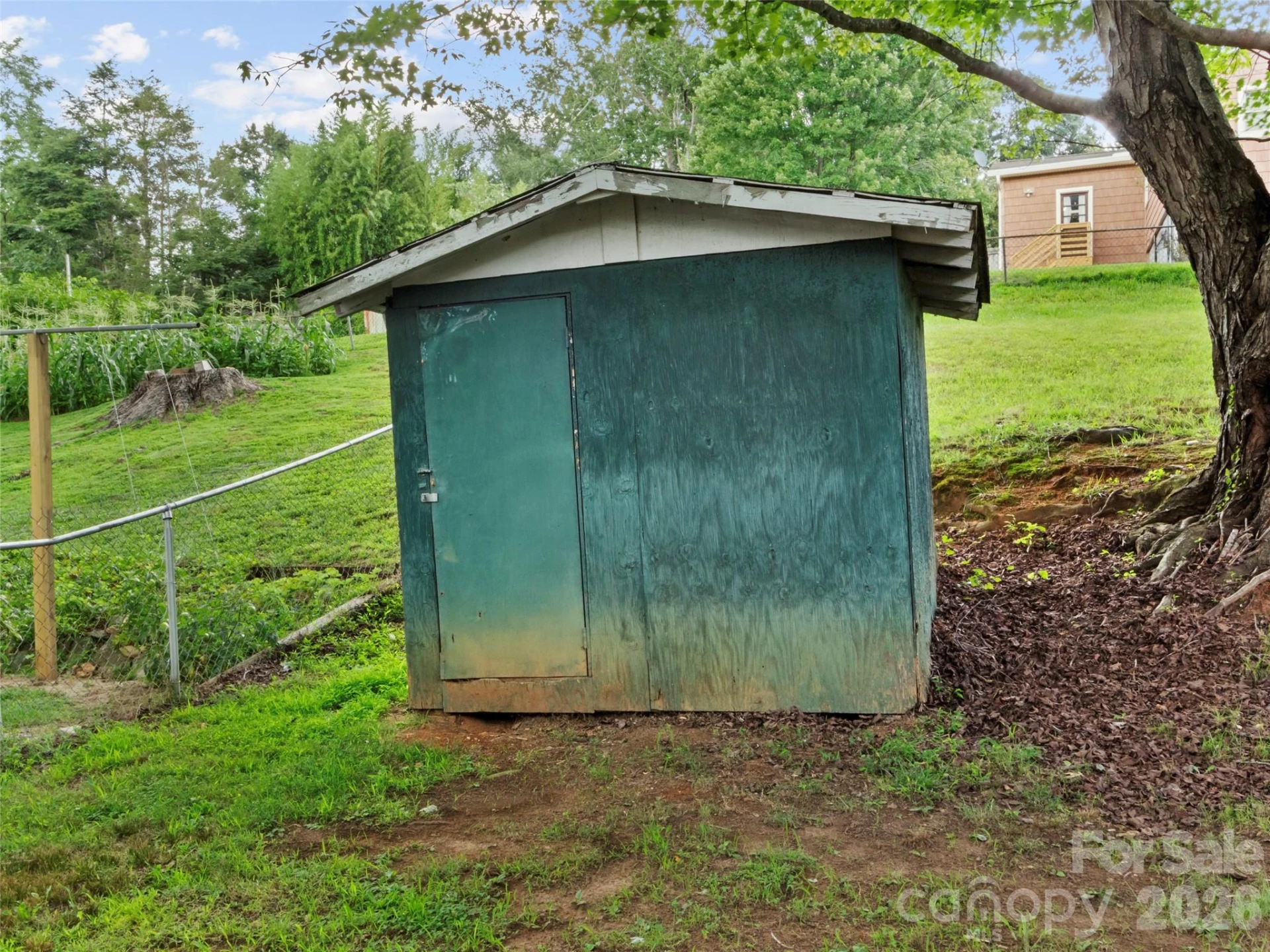 230 School Road E - Photo 37