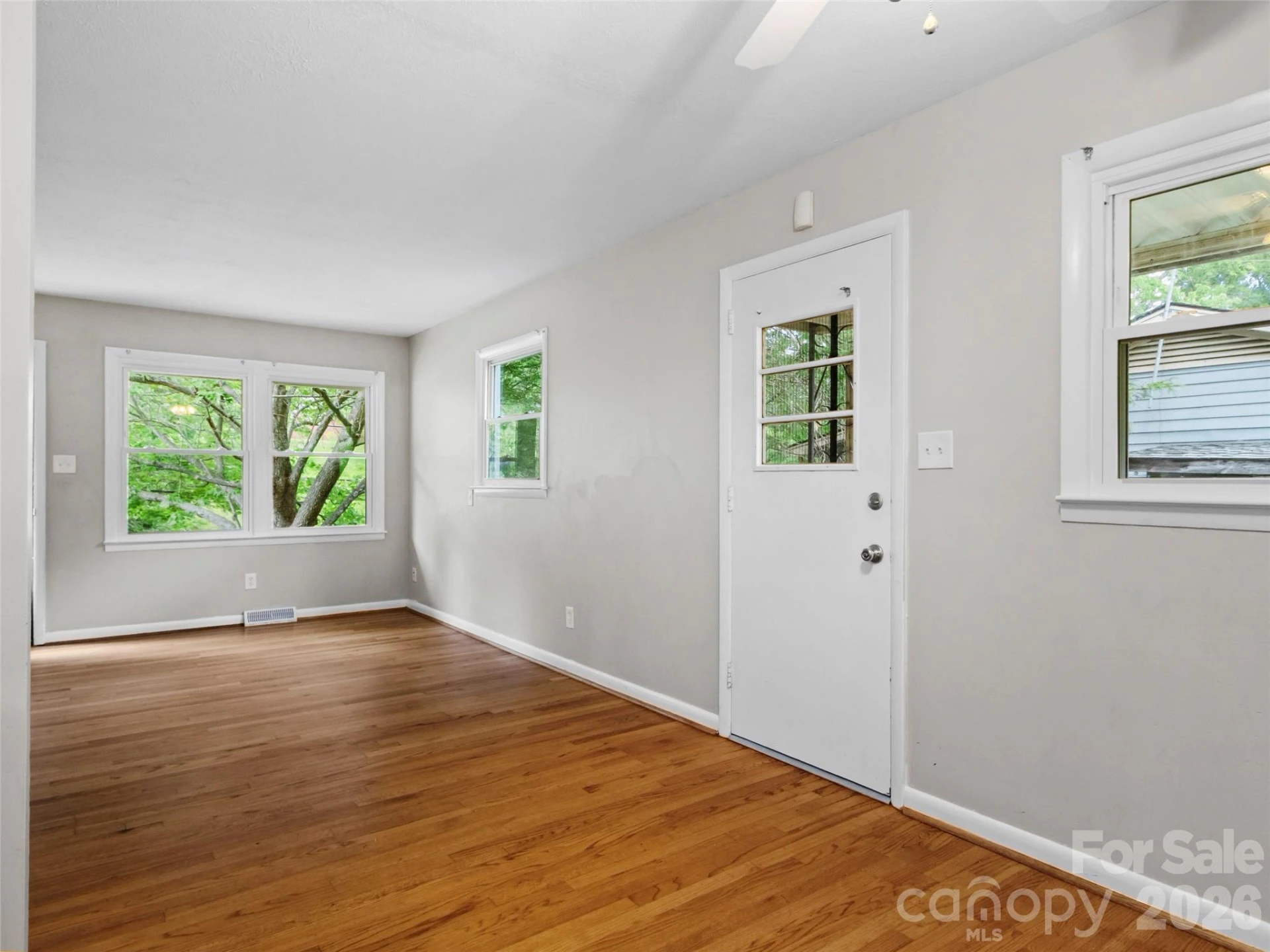 230 School Road E - Photo 10