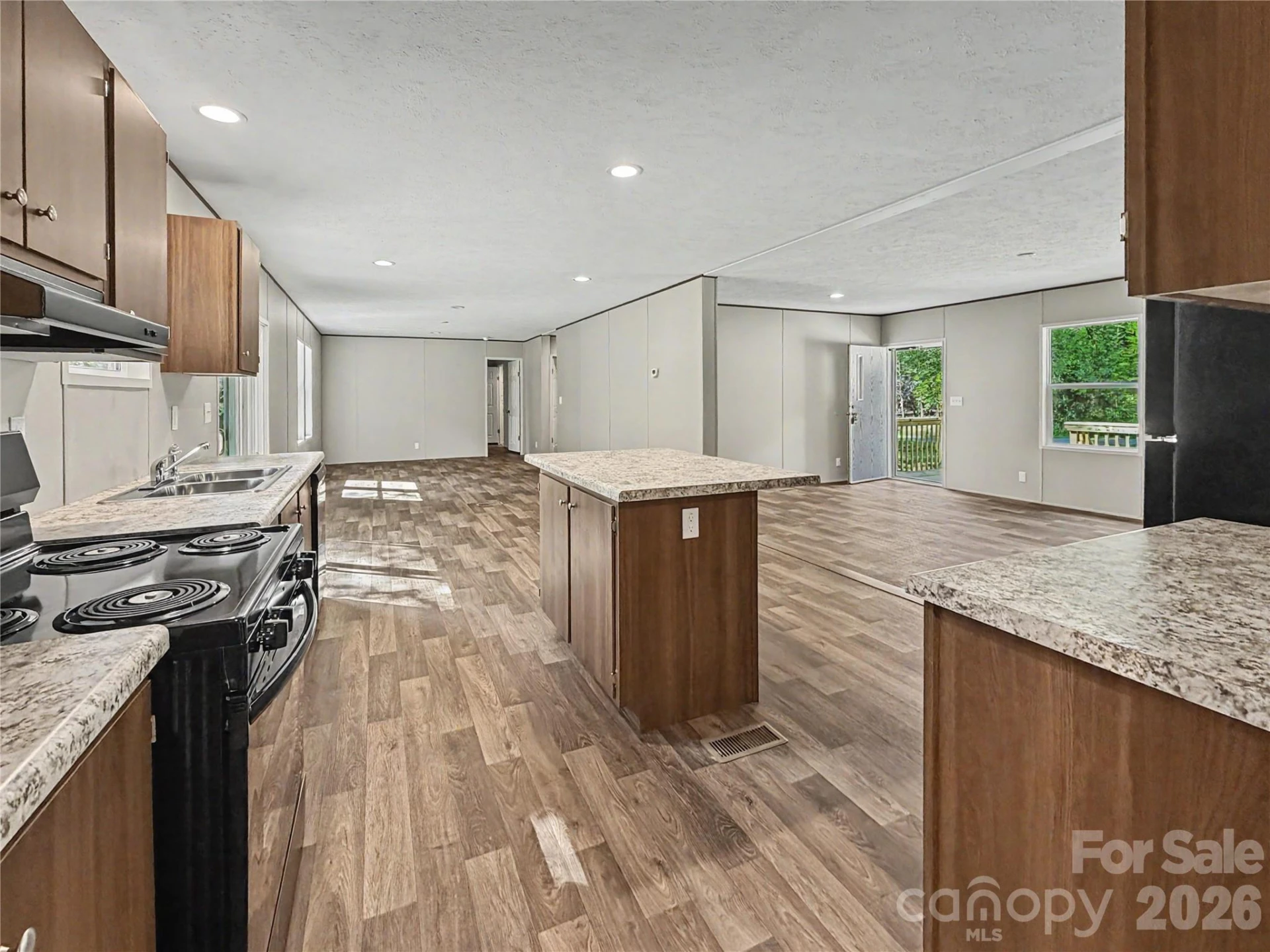 718 Hines Road - Photo 5