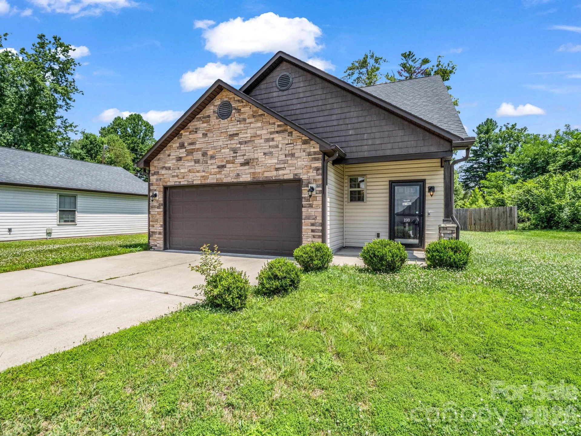 198 N River Road - Photo 2