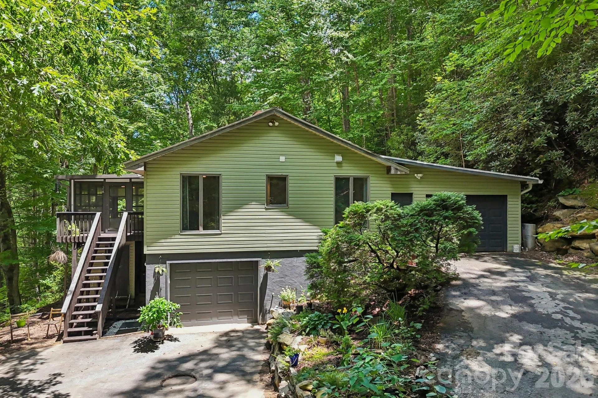 637 Cascade Lake Road