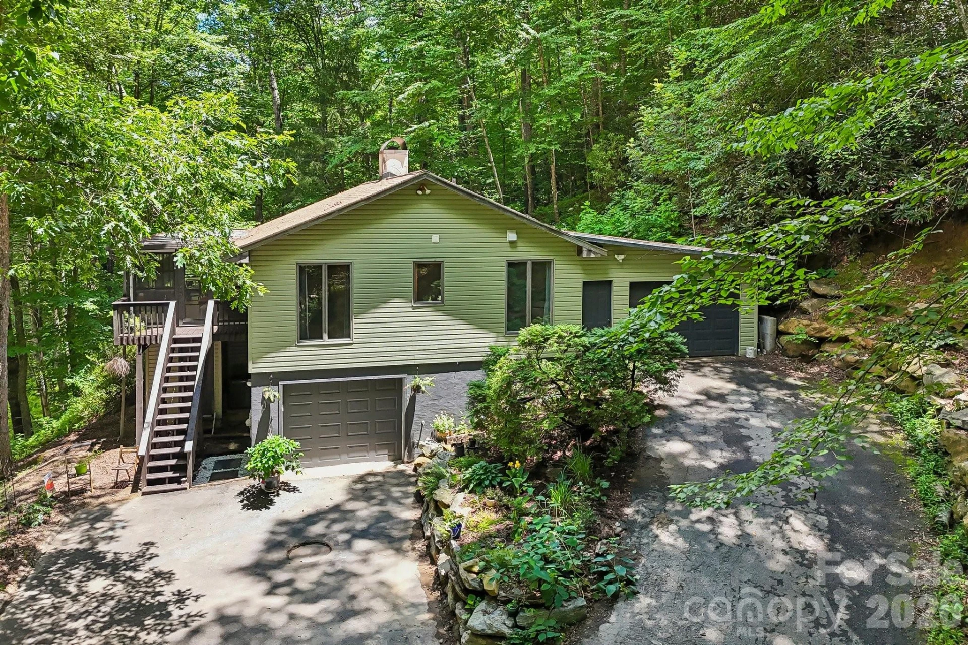 637 Cascade Lake Road - Photo 4