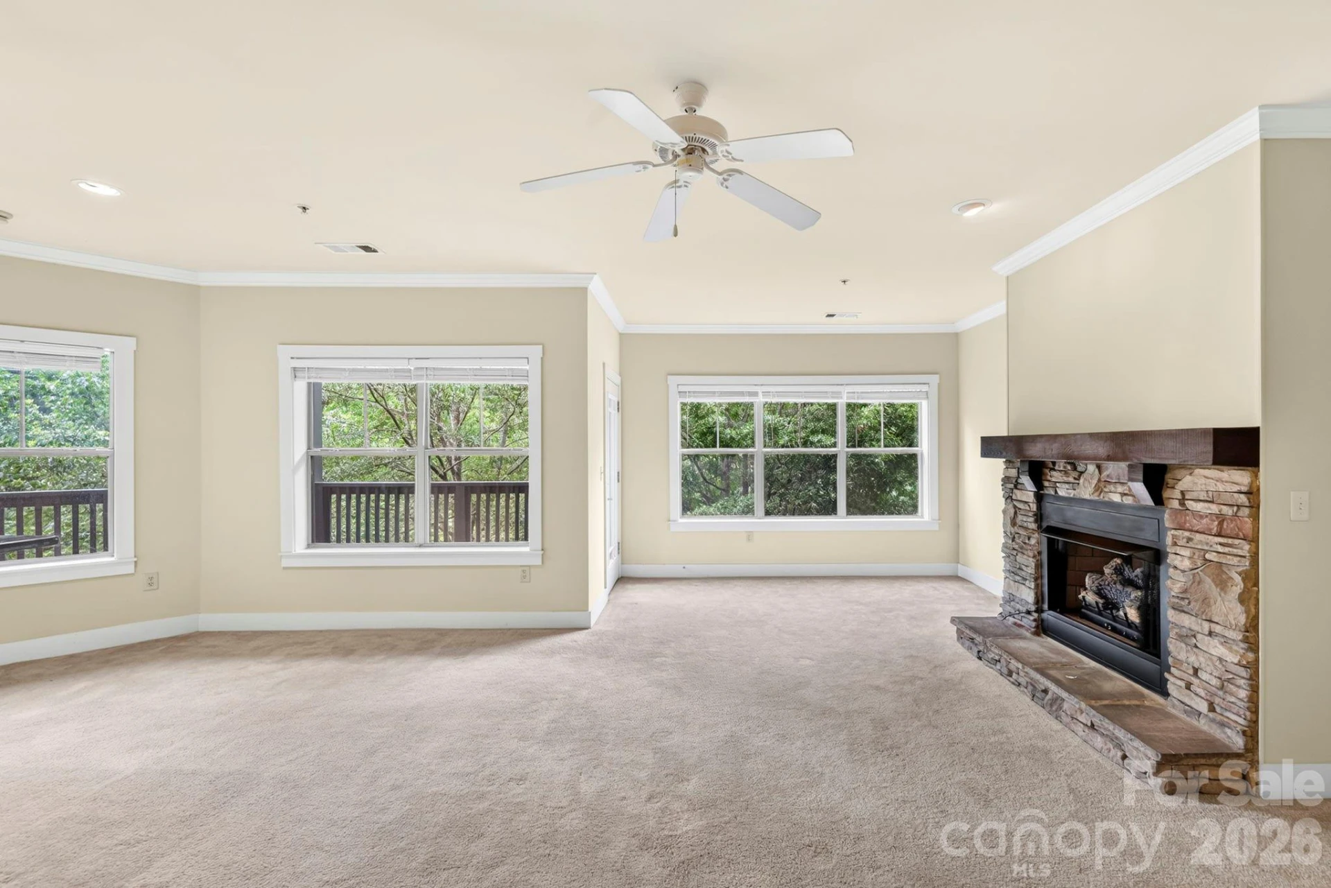 9 Kenilworth Knolls #303 - Photo 4