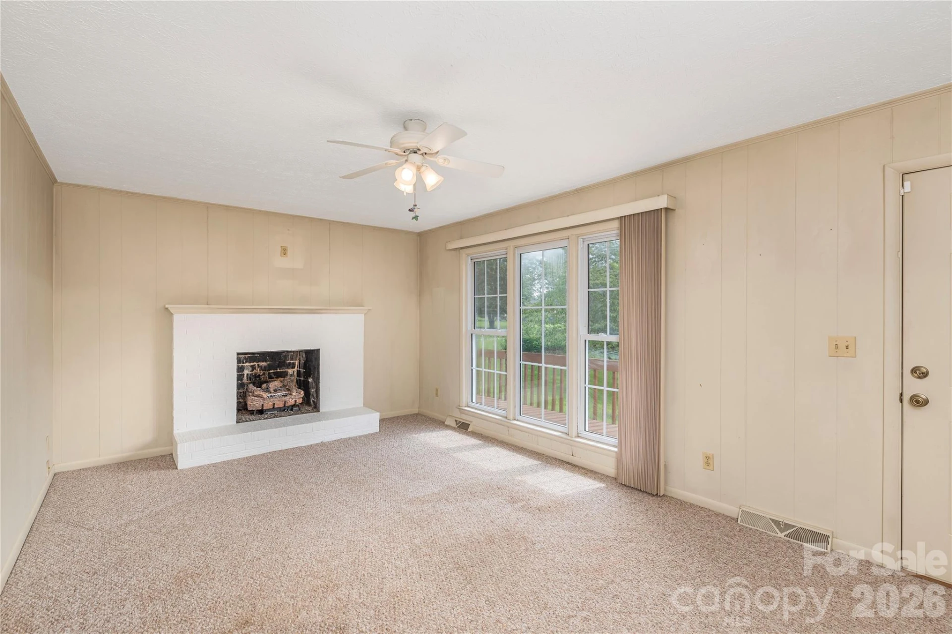 69 Emerald Lane - Photo 4
