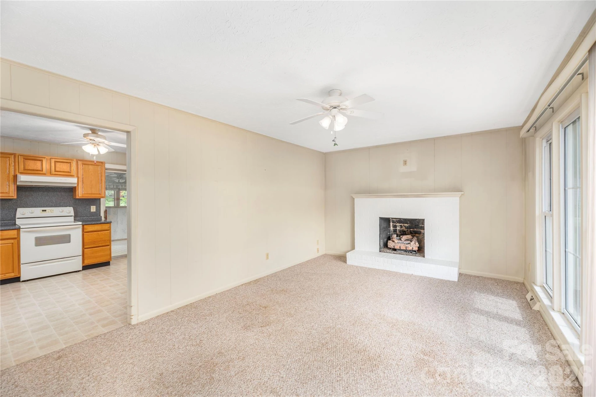 69 Emerald Lane - Photo 5