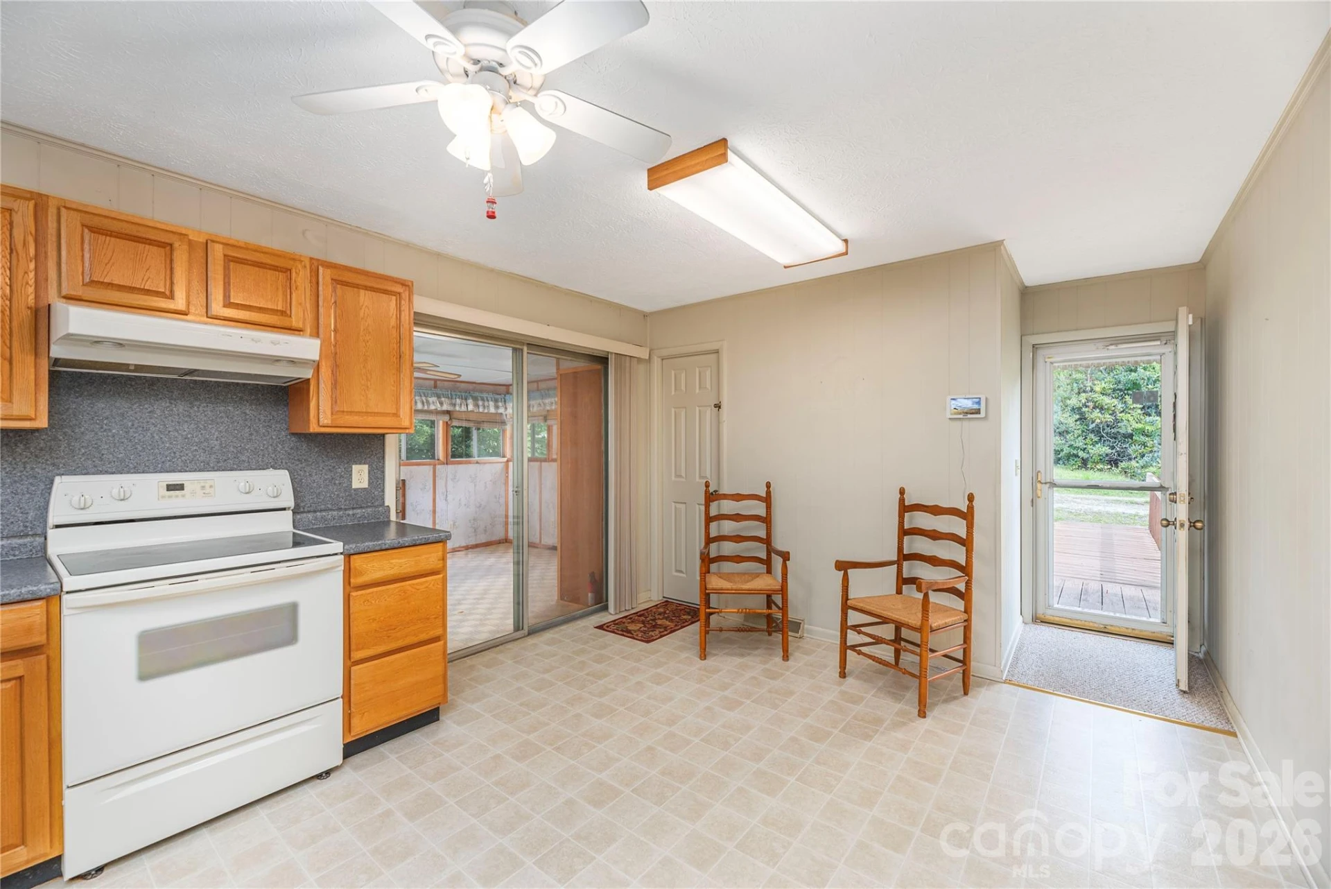 69 Emerald Lane - Photo 8